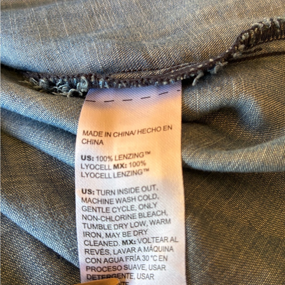CHICO’S Colorblock Chambray Dress in Marina Bay Indigo Size 8 (1) - Picture 9 of 10